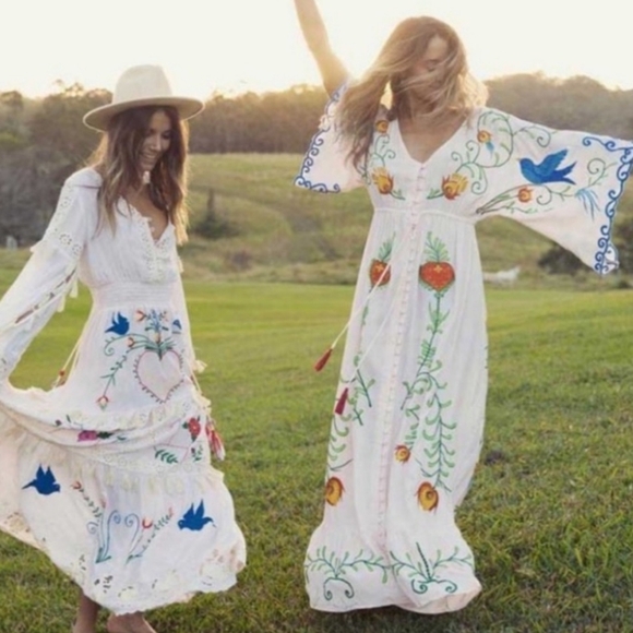 5 Star ⭐️ Favorite Boho Embroidered Hearts Magic Kimono Long Maxi Gown - Picture 3 of 8